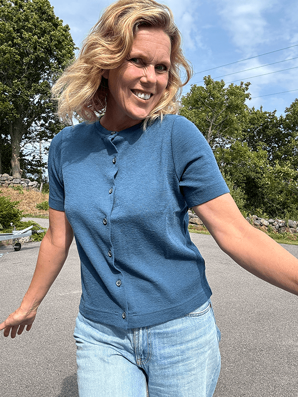 8032 Cardigan Kort Erm, Denim Blue, Merino
