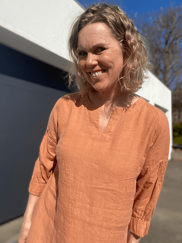 12029 Kjole, Pecan Brown, Lin Tynn