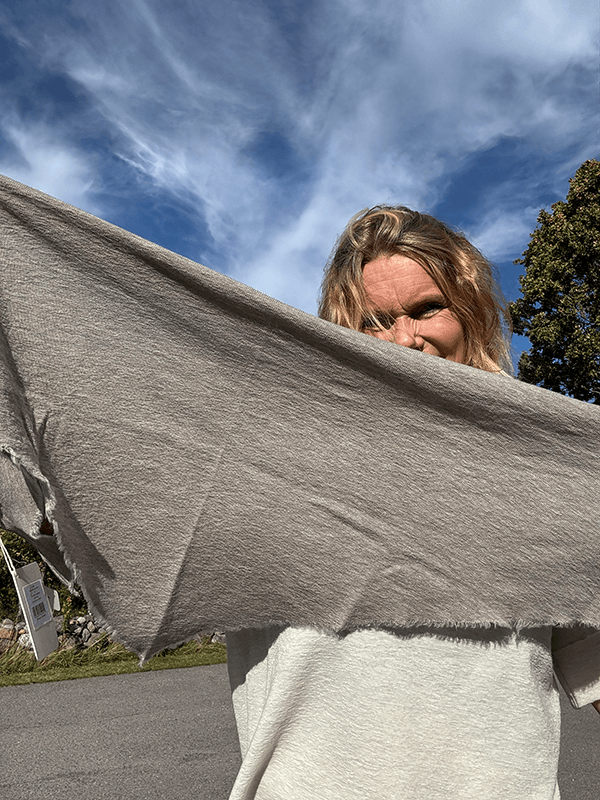 1055 Knit Kerchief TriangelSkjerf (M), Elephant Melange, Merino