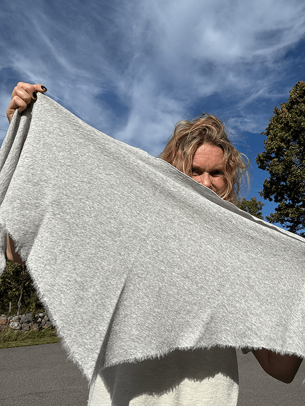 1055 Knit Kerchief TriangelSkjerf (M), Dawn Grey Melange, Merino