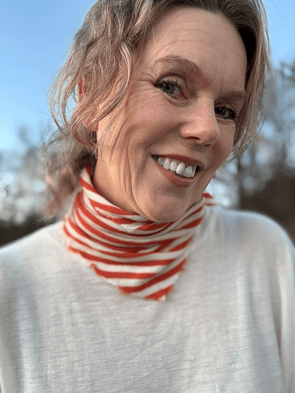 1040 TriangelSkjerf (S), Soft Orange / Raw White, Merino